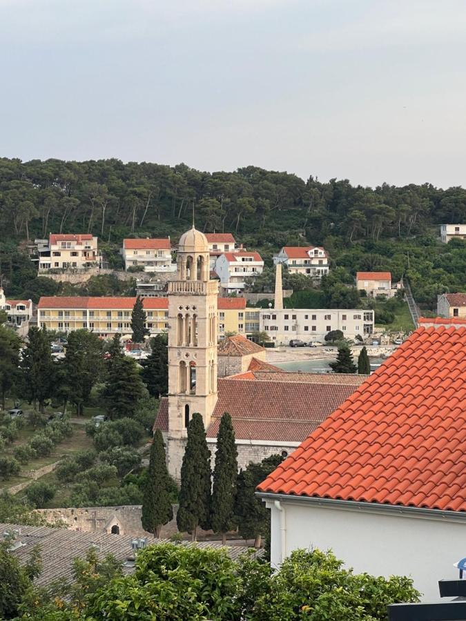 Apartments Jakov And Antonia Hvar Town Luaran gambar