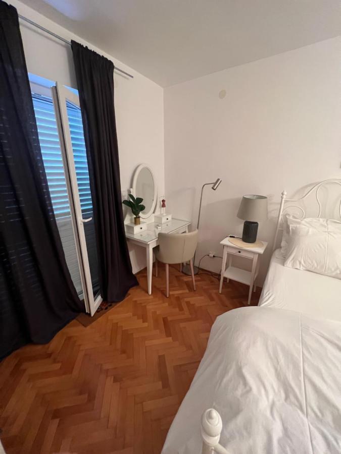 Apartments Jakov And Antonia Hvar Town Luaran gambar